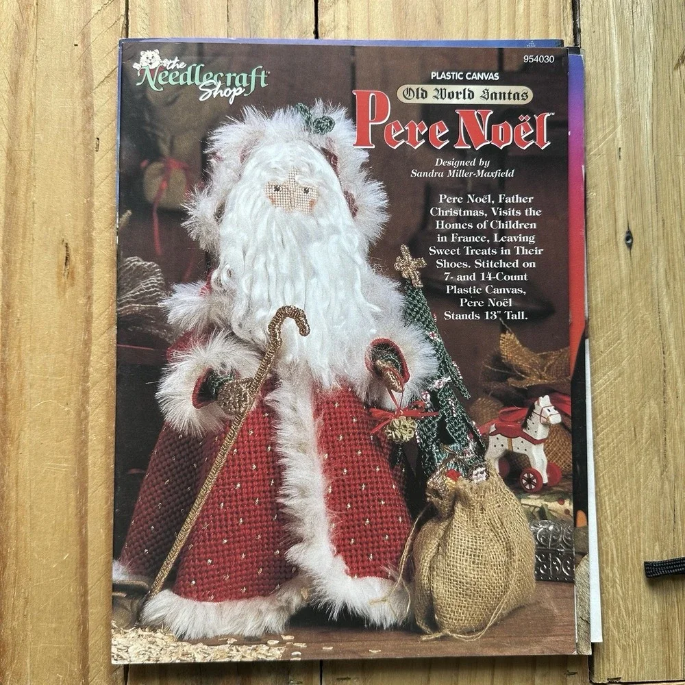 Lot of 7 Plastic Canvas Pattern Leaflets Needlecraft Shop Old World Santa's Book